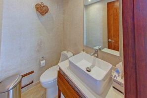 Shower, towels, soap, shampoo