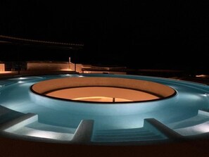 Penthouse Deluxe, 1 cama King size | Alberca | Alberca al aire libre 