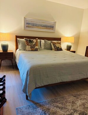 1 bedroom, in-room safe, desk, iron/ironing board
