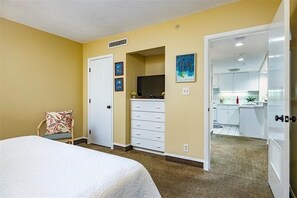 1 bedroom, in-room safe, desk, iron/ironing board