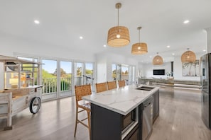 Fridge, microwave, oven, stovetop - Stunning Lookout Lancelin (Karakin)