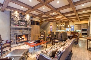 Living room - 211 A South OAK - Luxury Home, Downtown Telluride, Great Location, Steps Away From the Gondola! (Telluride)