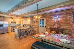 House, 2 Queen Beds (FOX FARM RETREAT) | Private kitchen | Fridge, microwave, stovetop, dishwasher - FOX Farm Retreat (Telluride)