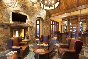 獨棟房屋, 多張床 | 客廳 | 42-吋平面電視、有線頻道、電視