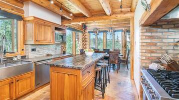 House, Multiple Beds (SLOPESIDE LODGE) | Private kitchen | Fridge, microwave, stovetop, dishwasher