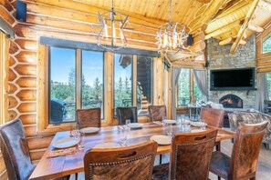 House, Multiple Beds (SLOPESIDE LODGE) | Private kitchen | Fridge, microwave, stovetop, dishwasher