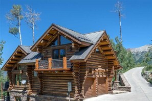 House, Multiple Beds (SLOPESIDE LODGE) | Exterior