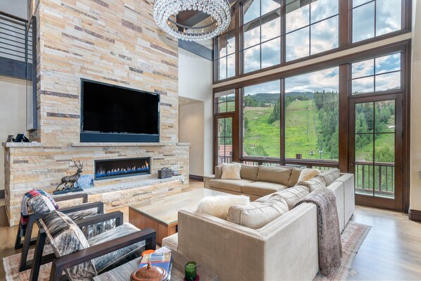 Condo, Multiple Beds (TELEMARK TOWER) | Living room