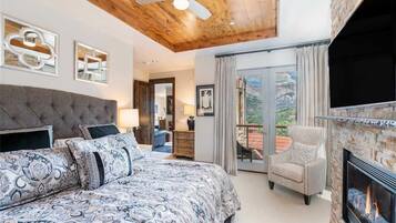 Apartment, Multiple Beds (CASSIDY RIDGE C301- FAWNS LEAP) | 3 bedrooms, premium bedding, desk, iron/ironing board