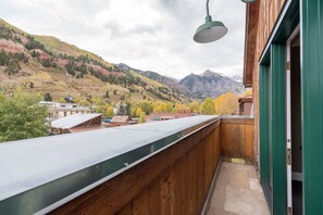 Stadtwohnung, 3 Schlafzimmer | Balkon