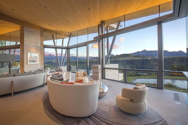Villa, Multiple Beds (SUNSET RIDGE) | Living room