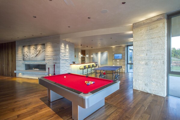 غرفة الألعاب