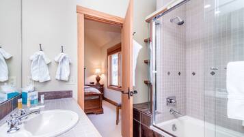 Condo, 2 Bedrooms | Bathroom | Hair dryer, towels
