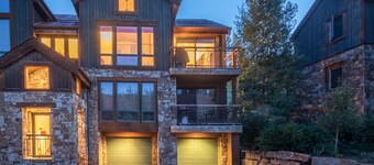 Terraces 402 by Exceptional Stays