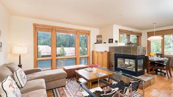 Condo, 2 Bedrooms | Living room | 42-inch flat-screen TV with digital channels, TV