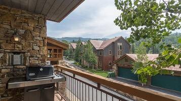 Condo, 2 phòng ngủ | Ban công