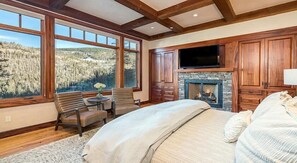 Apartment, Multiple Beds (TWO TRAILS - Luxury Home, Ski-in/Ski-)
