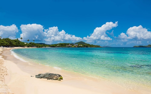 Sapphire Beach, Crystal Cove Condo. Prime Location. Steps to Turquoise Water!