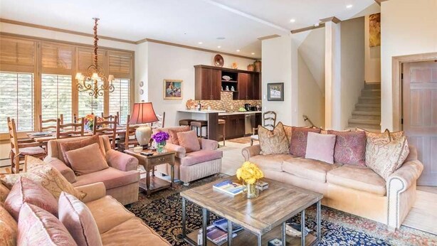 아파트, 침대(여러 개) (VILLAGE CREEK 8 - Slopeside Condo, Mo) | 거실