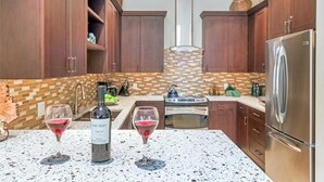 아파트, 침대(여러 개) (VILLAGE CREEK 8 - Slopeside Condo, Mo) | 전용 주방