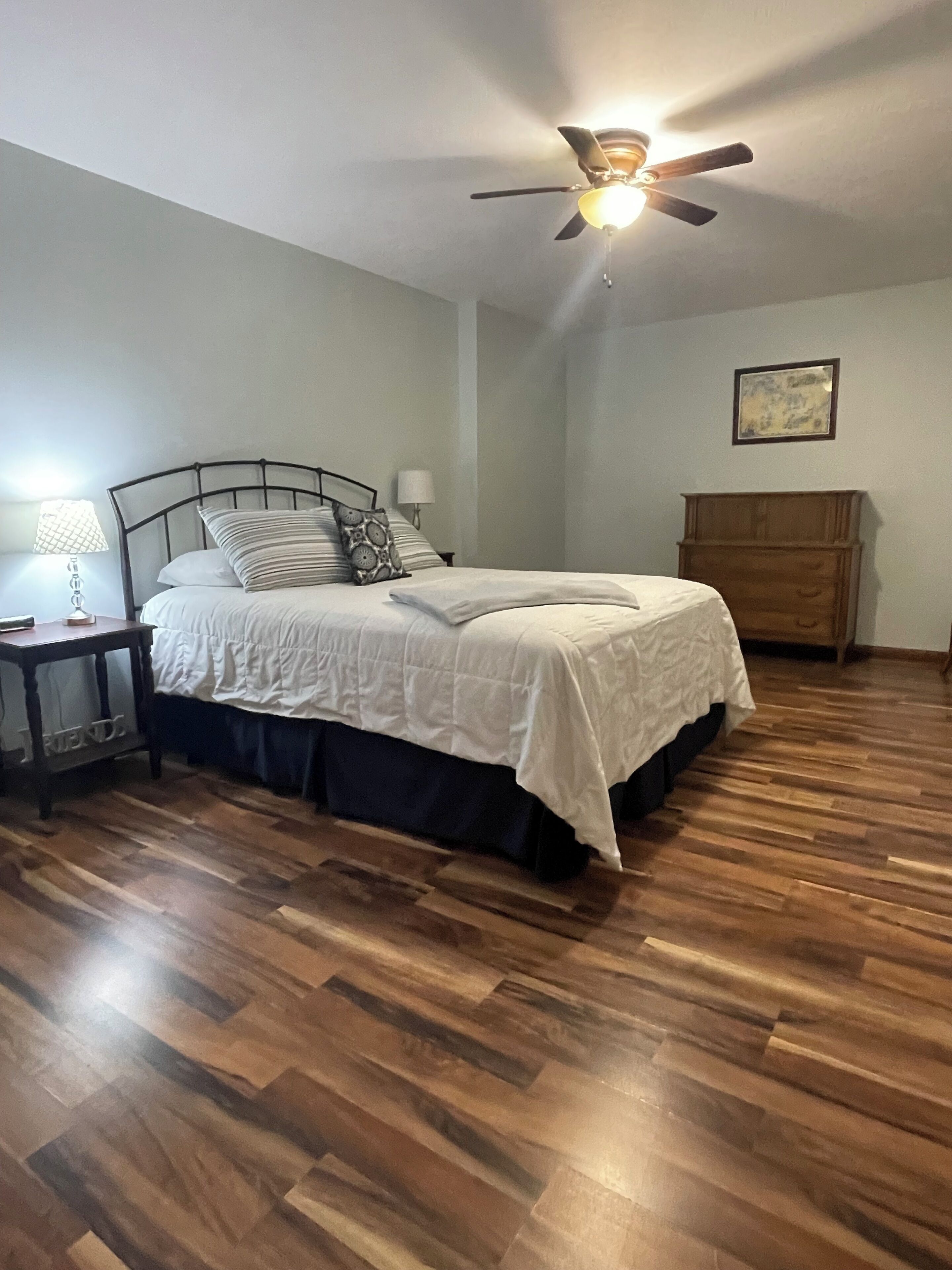 Our Boatyard Loft and Suites Unit A