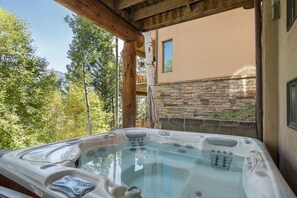 Outdoor spa tub - Crystal View by Exceptional Stays (Telluride)