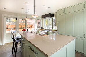 Condo, 4 Bedrooms | Private kitchen | Fridge, microwave, stovetop, dishwasher - Meribel Penthouse - Luxury Condominium With Penthouse Views, Heart of Downtown Telluride, Hot Tub (Telluride)