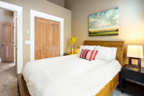 Townhome, 2 Bedrooms | 2 bedrooms, premium bedding, individually decorated - Pacific Place TOO - Condo, Downtown Telluride, Steps From Town Park (Telluride)