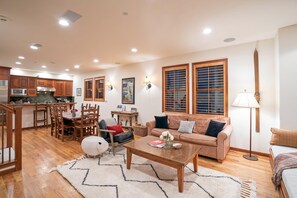 Townhome, Multiple Beds (SOUTH PACIFIC) | Living room | Flat-screen TV, fireplace