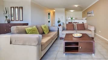 Apartment, 2 Bedrooms, Ocean View | Living room | Flat-screen TV, table tennis