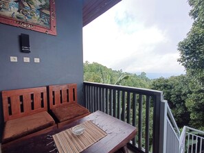 Deluxe Double Room | Terrace/patio - La Montana (Gobleg)