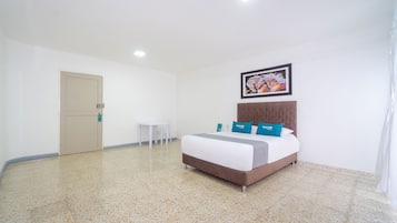 Quartos à prova de som, ferros/tábuas de passar roupa, Wi-Fi de cortesia