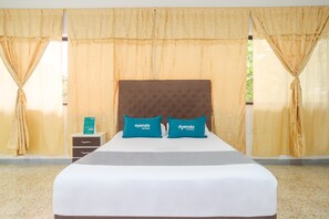 Double Room | Soundproofing, iron/ironing board, free WiFi, bed sheets