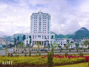 Front of property - Hoang Nham Luxury Hotel (Lai Chau)
