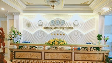 Quầy tiếp tân