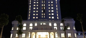 Hoang Nham Luxury Hotel