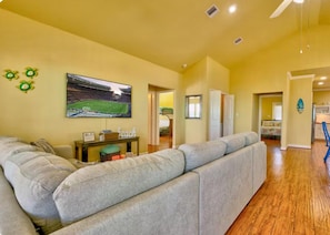 3 bedrooms, WiFi, bed sheets