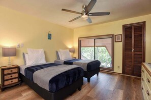 2 chambres, fer et planche à repasser, Wi-Fi gratuit, draps fournis