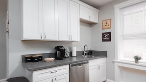 Superior Duplex, 2 Bedrooms, Non Smoking, Kitchen | Private kitchen | Coffee/tea maker, full-size fridge, microwave, oven - Tower Grove Getaways by Namastay (St. Louis)