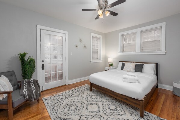 Luxury Duplex, 2 Bedrooms, Non Smoking, Kitchen | 2 bedrooms, individually decorated, iron/ironing board, free WiFi - Tower Grove Getaways by Namastay (St. Louis)