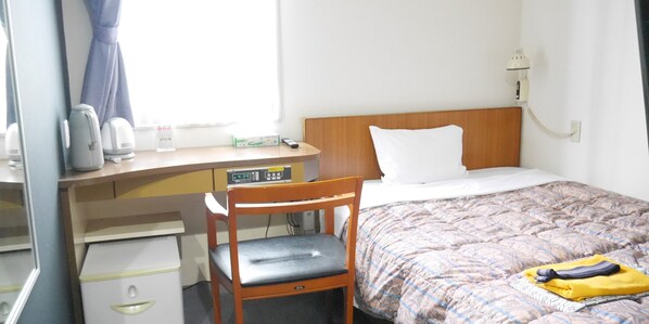 Double Room | Desk, iron/ironing board, free WiFi, bed sheets - Station Business Hotel Tenshukaku Hitoyoshi (Hitoyoshi)