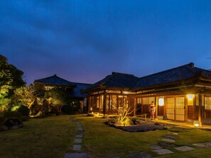 本宅 | 高級寝具、羽毛の掛け布団、セーフティボックス (室内)、防音設備