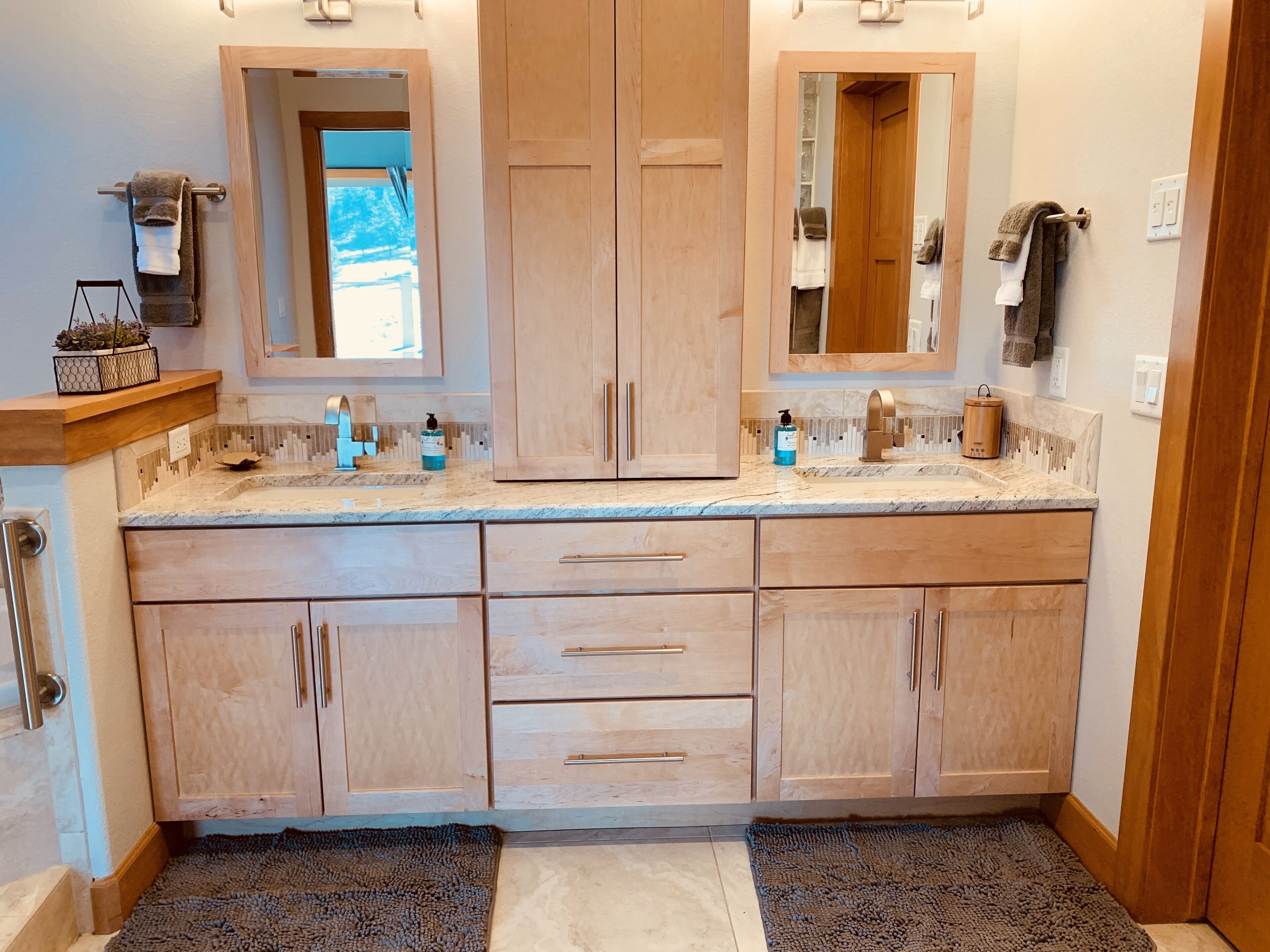 ★Hot Tub★Stunning Mountain Views★Pet Friendly★Garage★