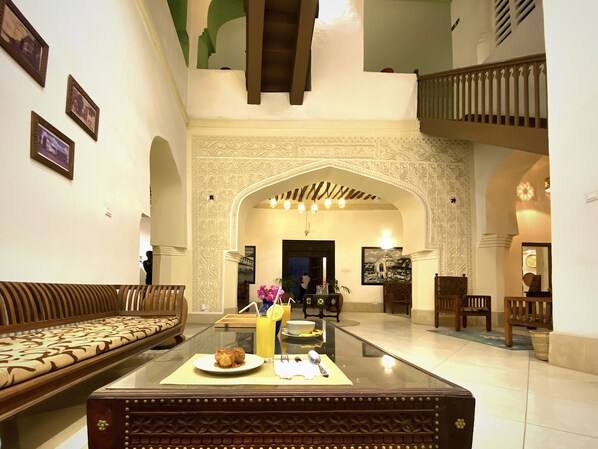 Lounge - Smiles Stone Town Hotel (Zanzibar Town)