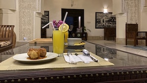 Lounge - Smiles Stone Town Hotel (Zanzibar Town)