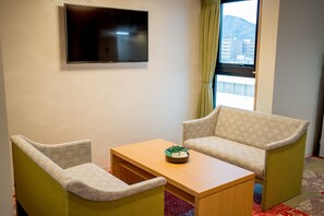 Origami Room - 2 Double & sofa bed (Please see all policies and info before you book) | In-room safe, desk, iron/ironing board, cribs/infant beds - Resi Stay Nishijin (Kyoto)