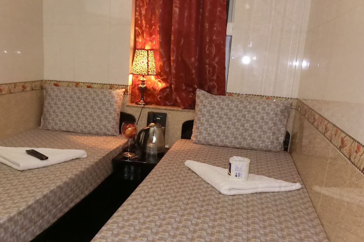 Twin Room | In-room safe, free WiFi, wheelchair access