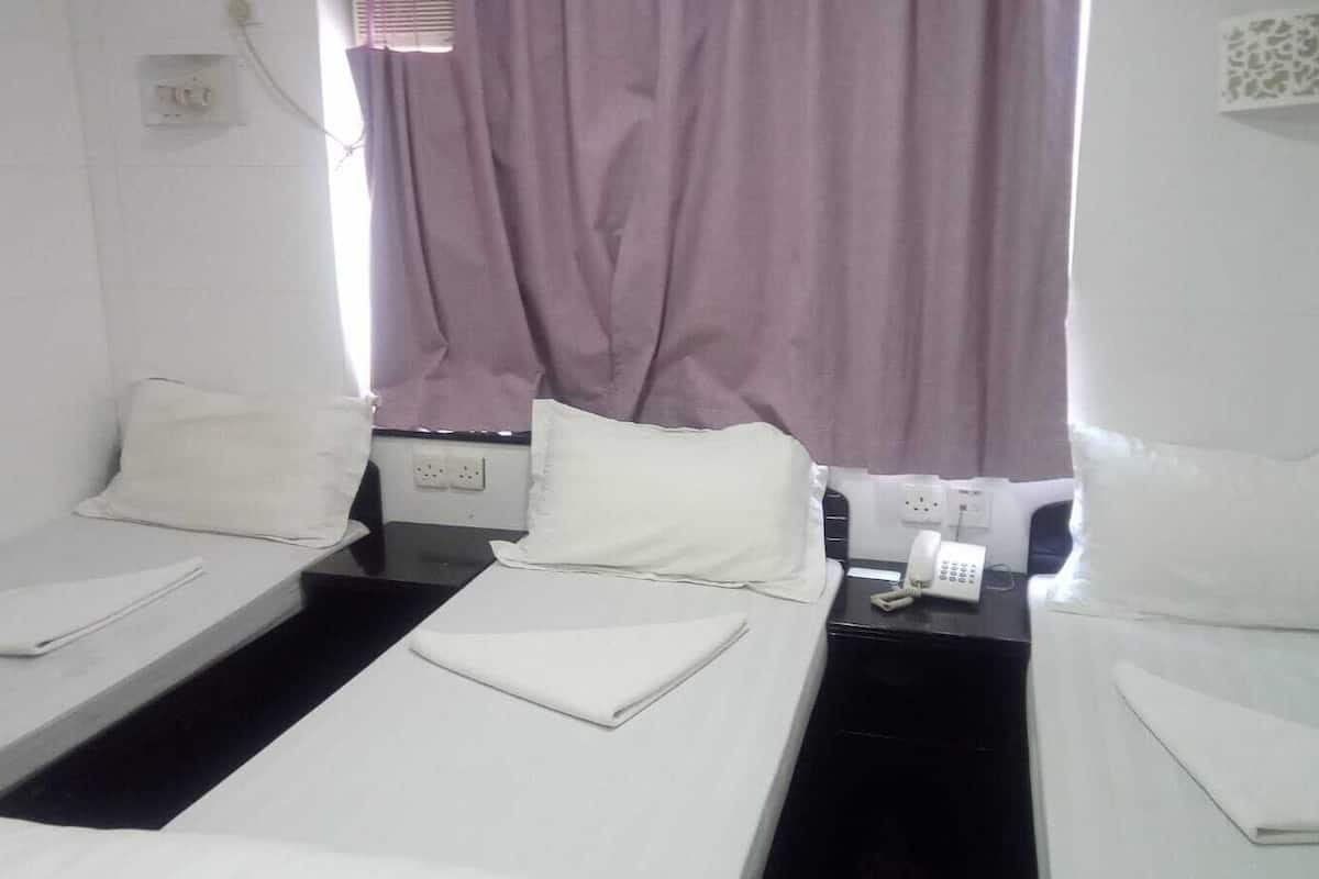 Triple Room, 3 Twin Beds | In-room safe, free WiFi, wheelchair access