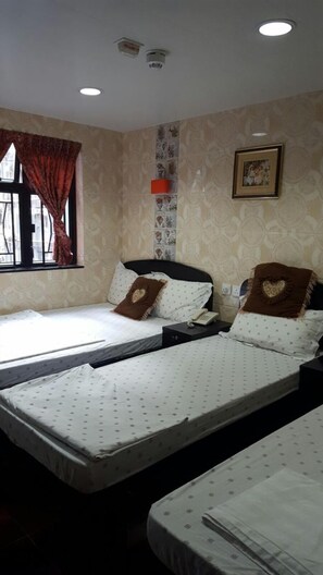 In-room safe, free WiFi, wheelchair access - Dutch Hostel (Kowloon)