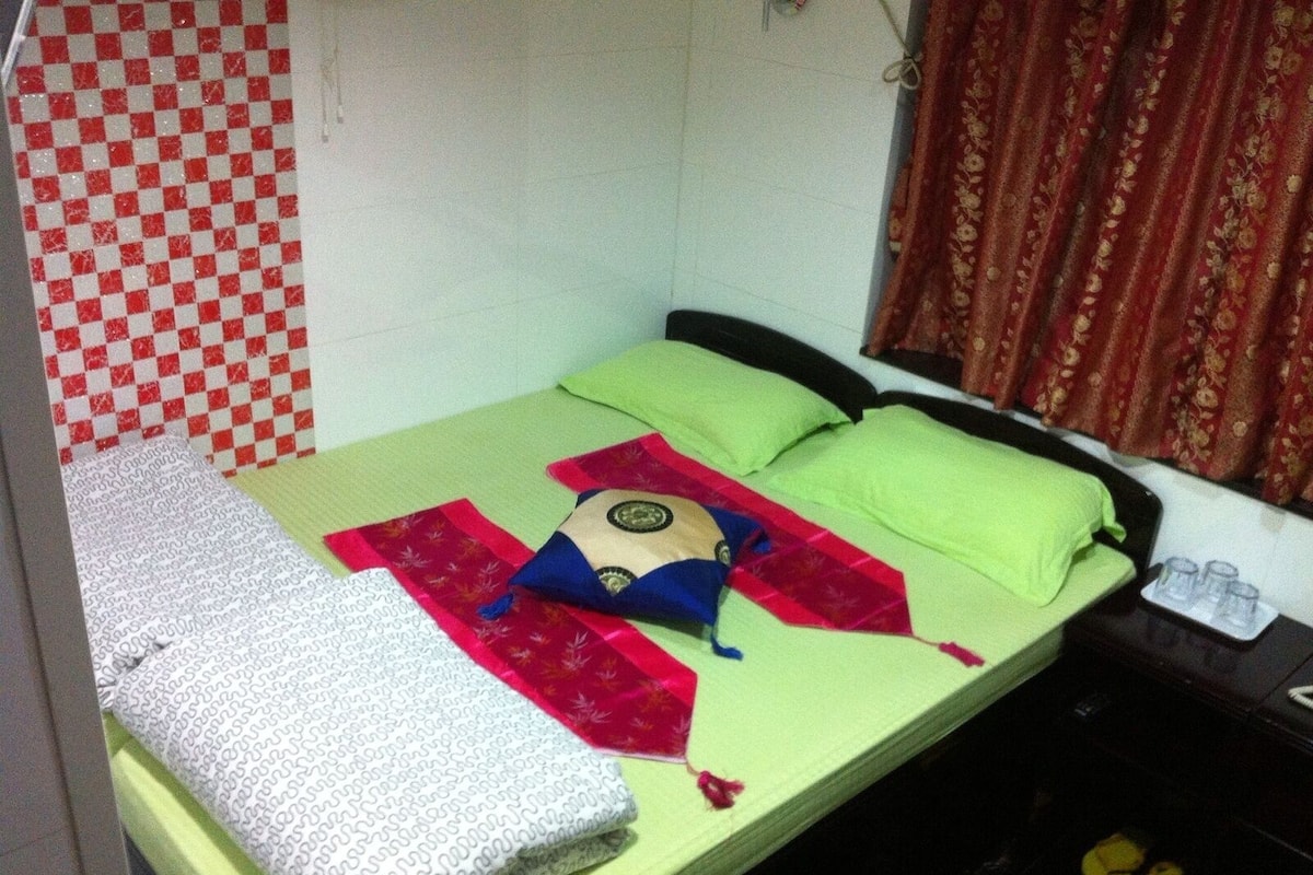 Double Room | In-room safe, free WiFi, wheelchair access